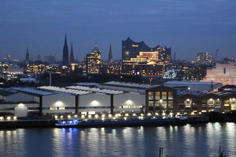 Queen Mary 2 Kurzkreuzfahrt_1_Auslaufen Hamburg