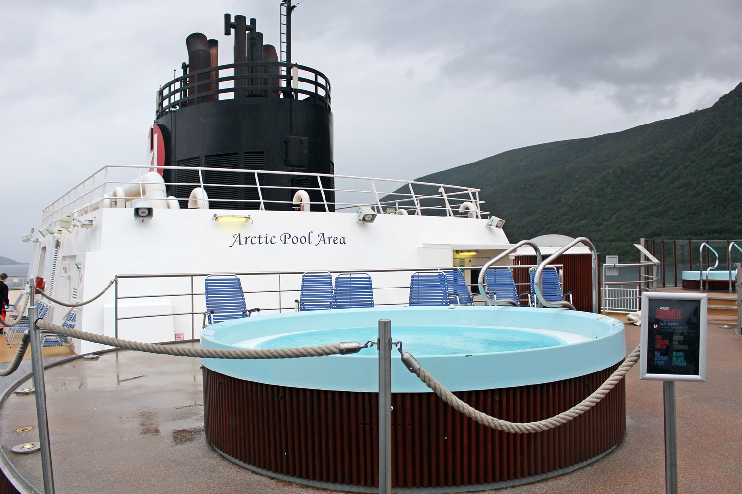 Artic Pool Area an Bord der MS Midnatsol